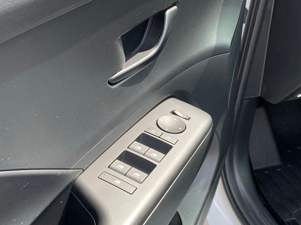 2025 Hyundai KONA SEL Convenience