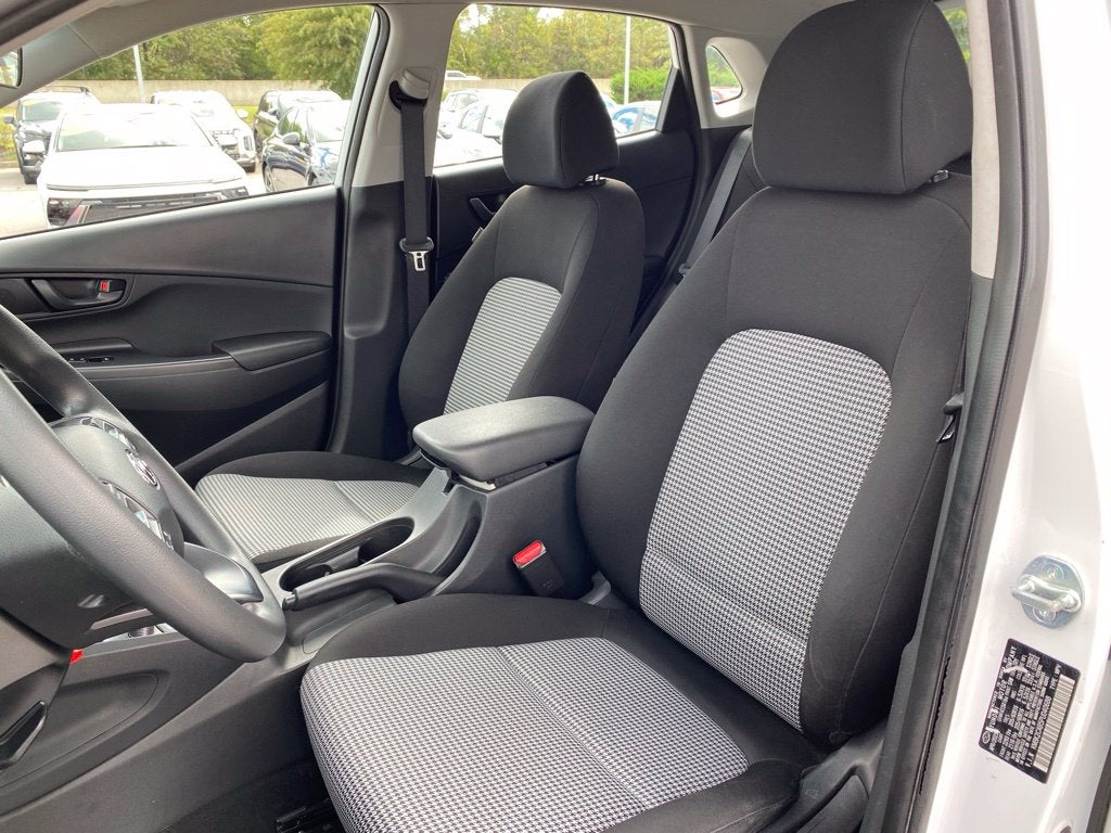 2023 Hyundai KONA SE