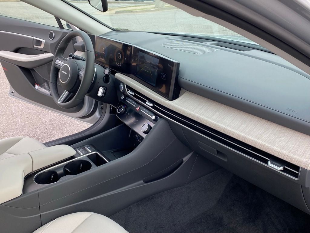 2026 Hyundai SONATA HYBRID SEL