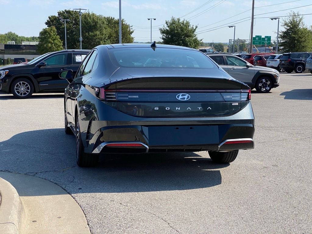 2026 Hyundai SONATA HYBRID SEL
