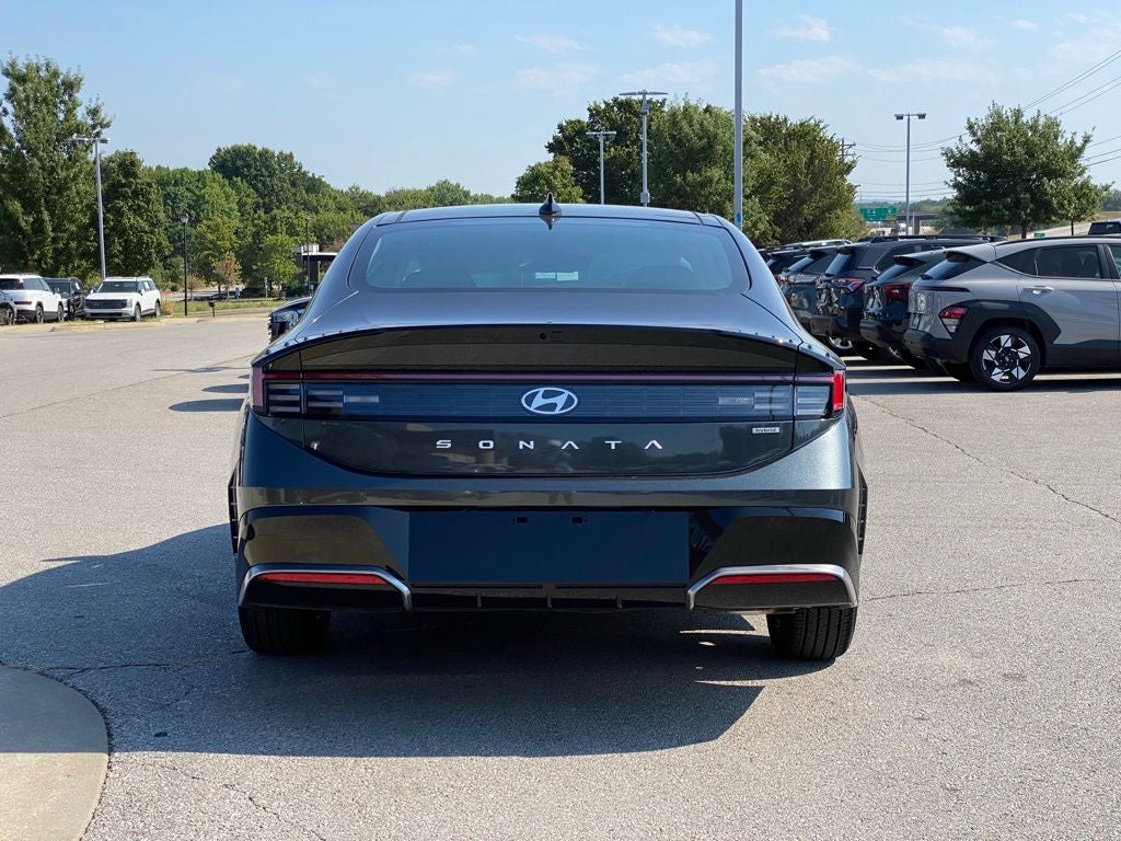 2026 Hyundai SONATA HYBRID SEL