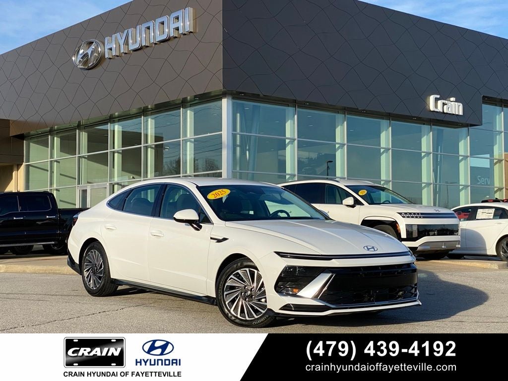 2025 Hyundai SONATA HYBRID SEL