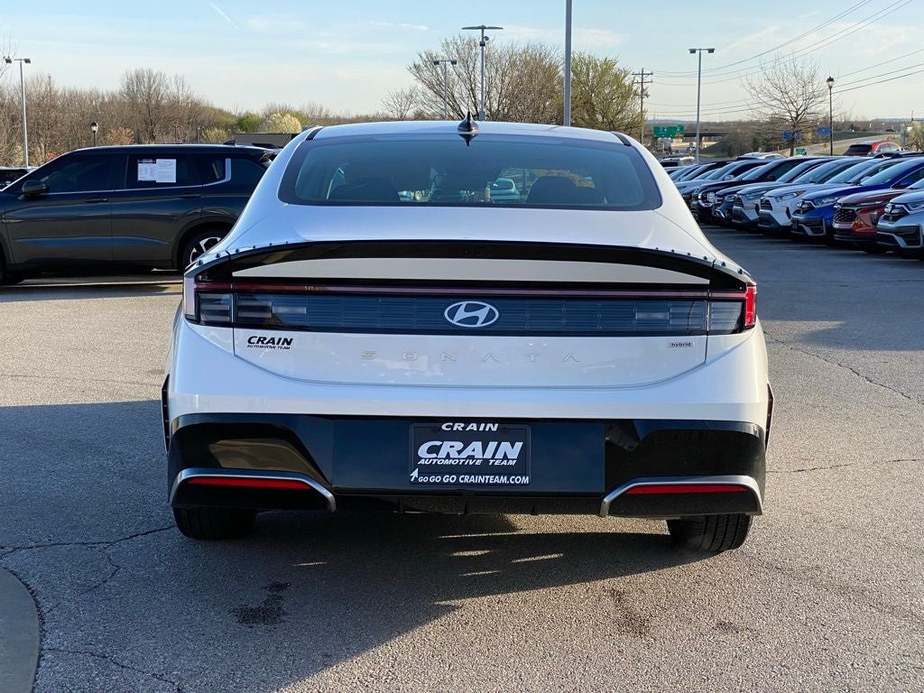 2025 Hyundai SONATA HYBRID SEL
