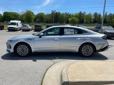 2025 Hyundai SONATA HYBRID SEL