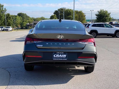 2026 Hyundai ELANTRA SE