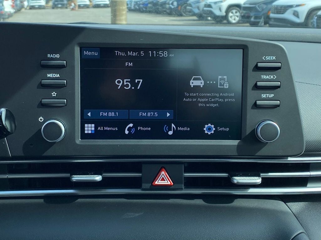 2026 Hyundai ELANTRA SE