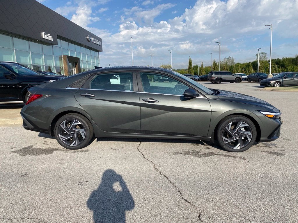 2026 Hyundai ELANTRA Limited