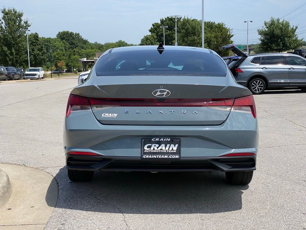 2022 Hyundai ELANTRA SEL