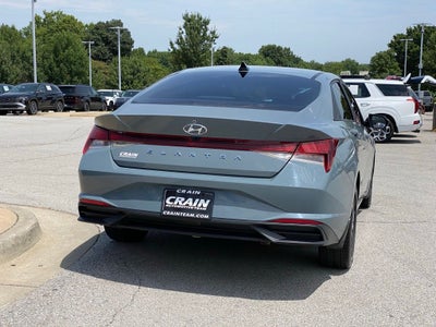 2022 Hyundai ELANTRA SEL