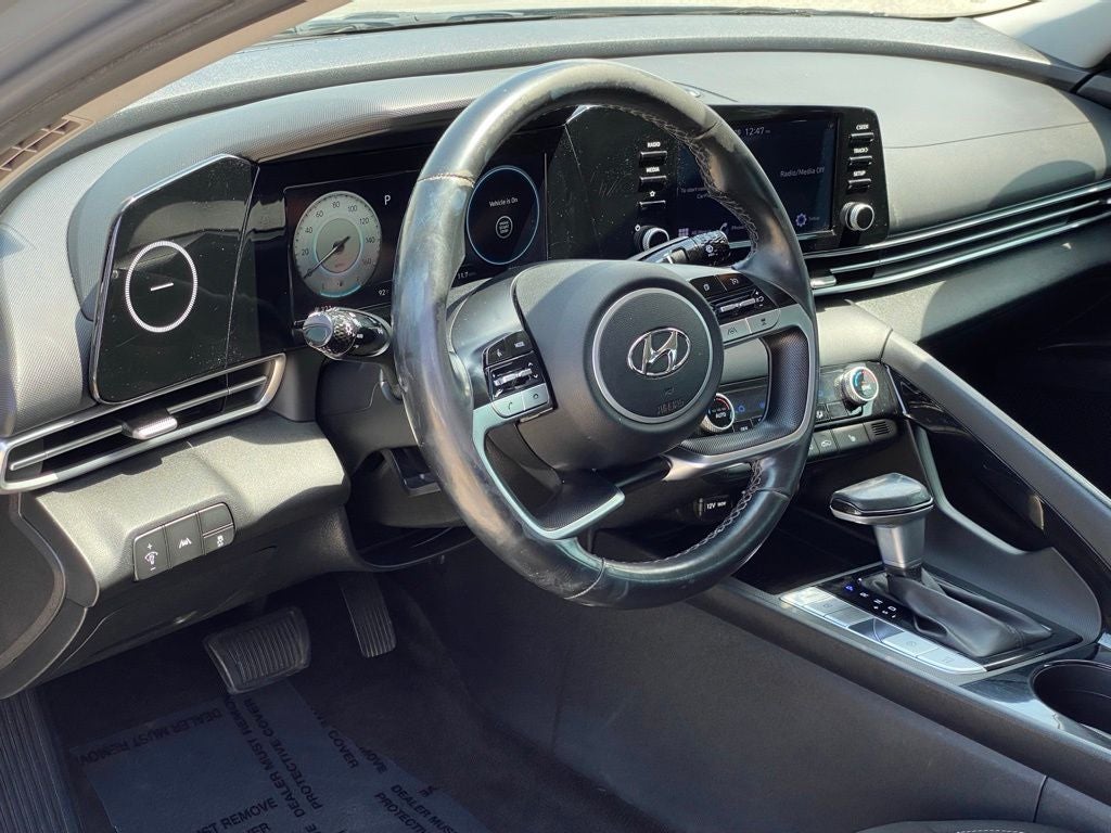 2022 Hyundai ELANTRA SEL