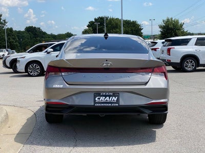 2023 Hyundai ELANTRA SEL