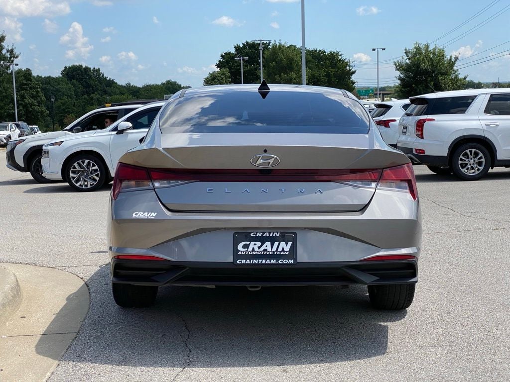 2023 Hyundai ELANTRA SEL