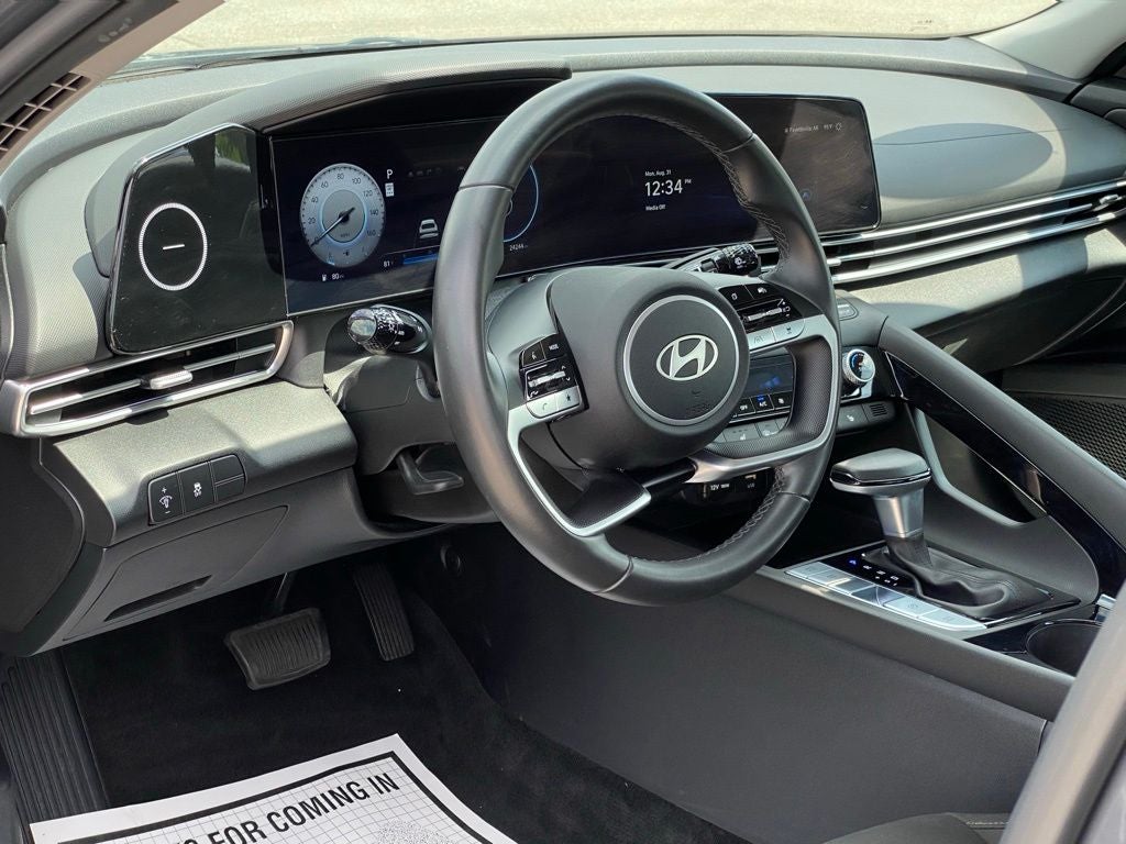 2024 Hyundai ELANTRA SEL