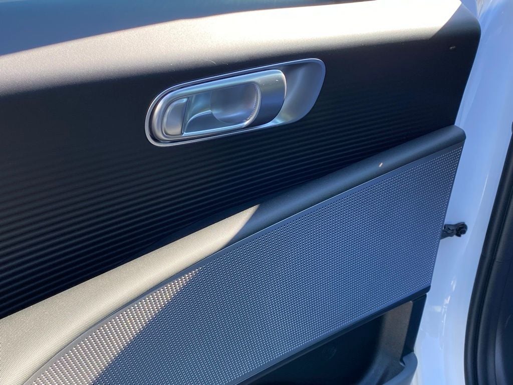 2025 Hyundai IONIQ 6 SE