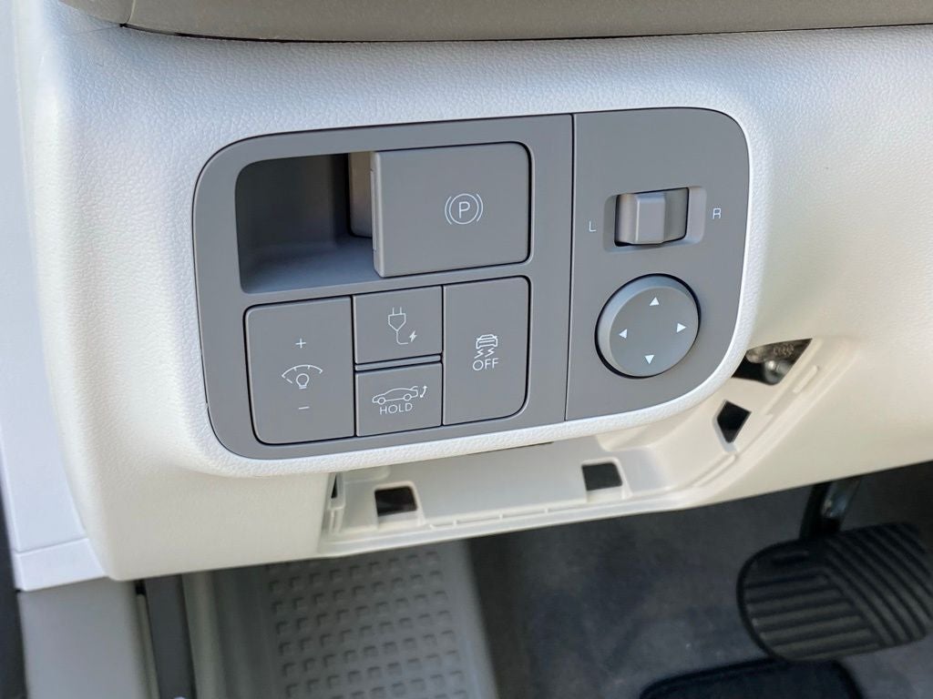 2025 Hyundai IONIQ 6 SEL