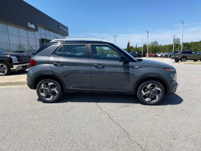 2026 Hyundai VENUE SEL W/Two-Tone Roof