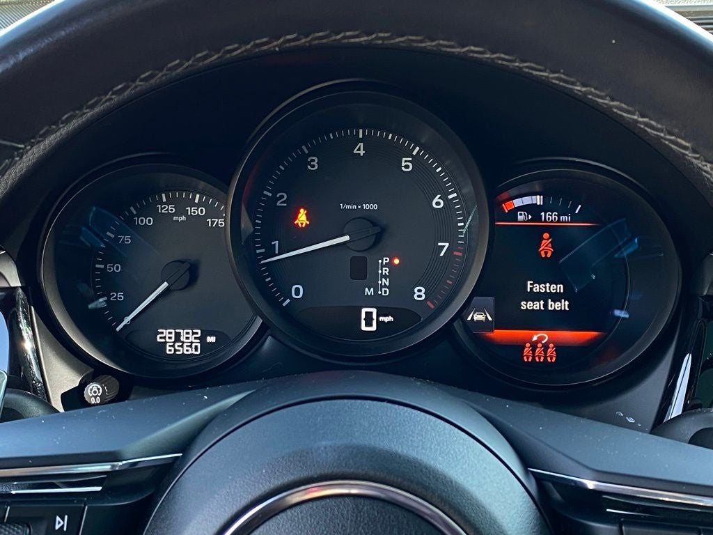 2022 Porsche Macan Base