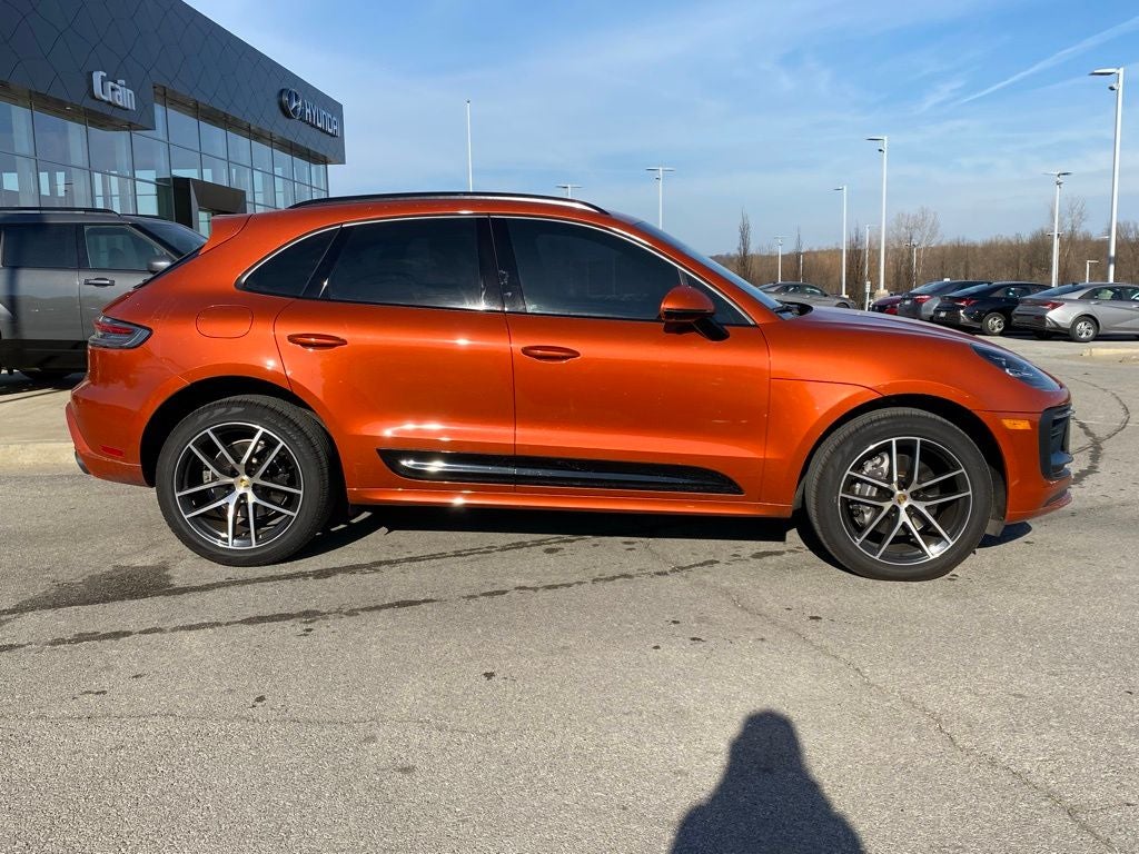 2022 Porsche Macan Base