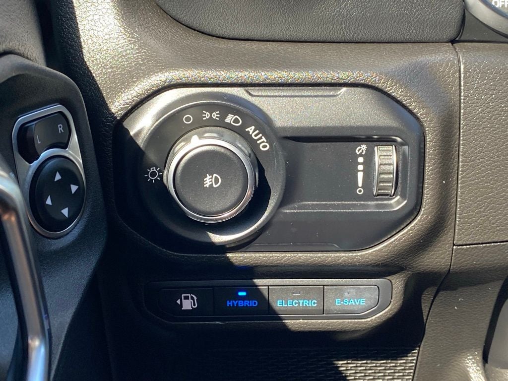 2023 Jeep Wrangler Sahara 4xe