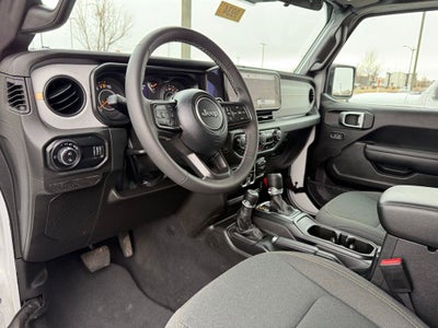 2025 Jeep Gladiator Sport S 4WD LOW MILES!!