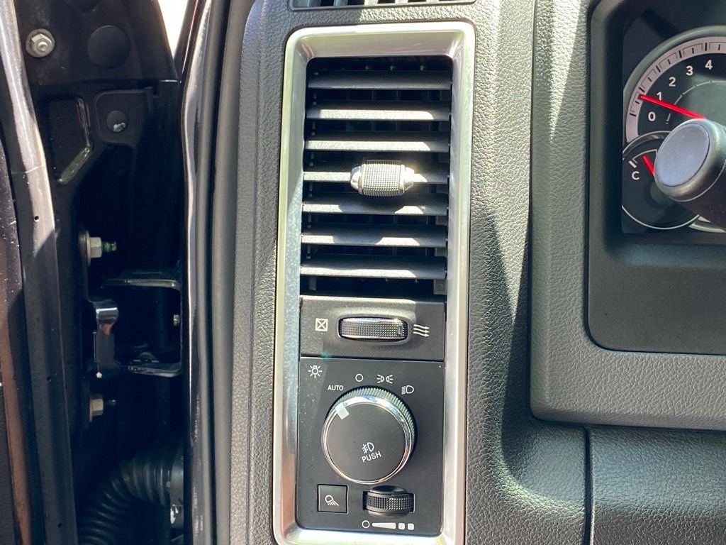 2019 RAM 1500 Classic SLT 4X4