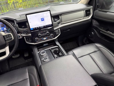 2024 Ford Expedition Max XLT - 4WD / PANORAMIC SUNROOF / ONE OWNER