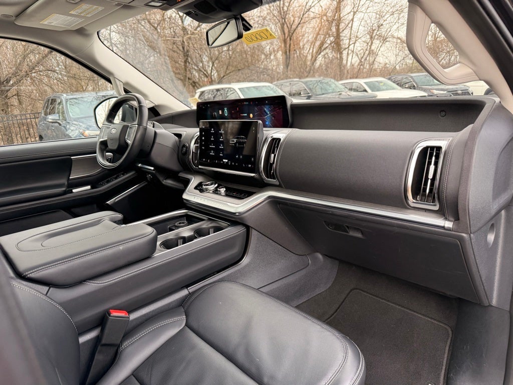 2025 Ford Expedition Platinum 4WD