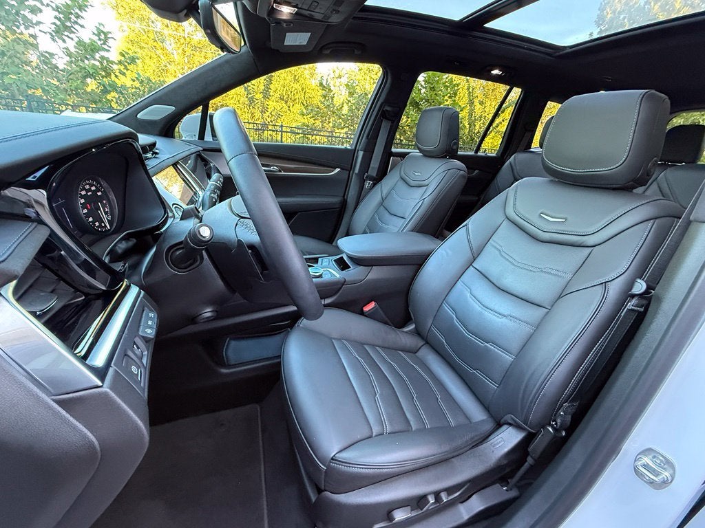 2024 Cadillac XT6 Premium Luxury Platinum - AWD / SUNROOF / ONE OWNER
