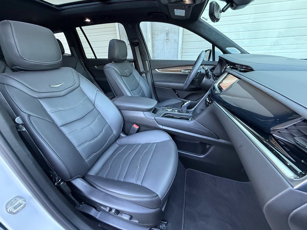 2024 Cadillac XT6 Premium Luxury Platinum - AWD / SUNROOF / ONE OWNER