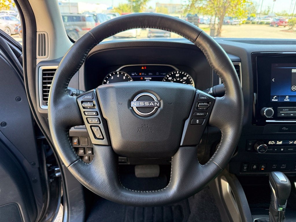 2024 Nissan Frontier SV - 4WD / CLEAN CARFAX / ONE OWNER