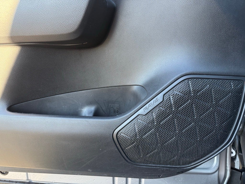 2024 Toyota RAV4 LE CLEAN CARFAX