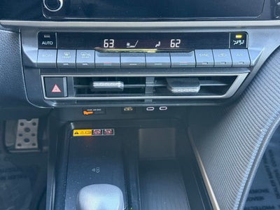 2025 Toyota Camry SE 1 OWNER CARFAX