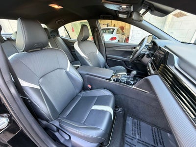 2025 Toyota Camry SE 1 OWNER CARFAX