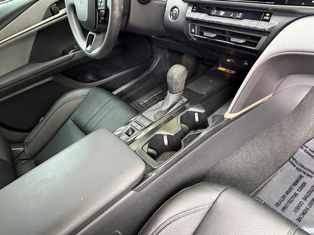 2025 Toyota Camry LE CONVENIENCE PKG / LEATHER!