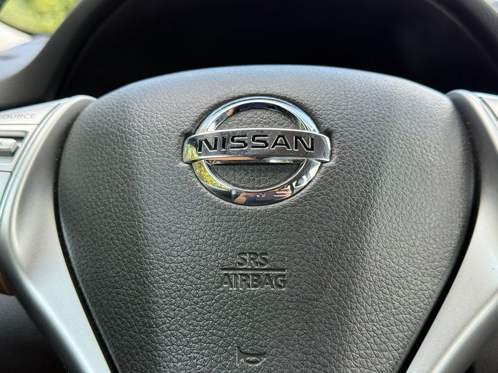 2016 Nissan Rogue SL - AWD / PANORAMIC SUNROOF