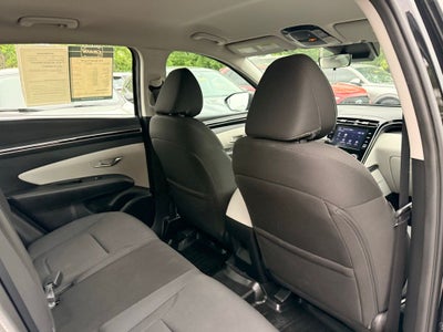 2022 Hyundai TUCSON SE