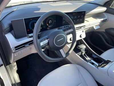 2025 Hyundai TUCSON SE AWD