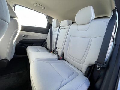 2025 Hyundai TUCSON SE AWD