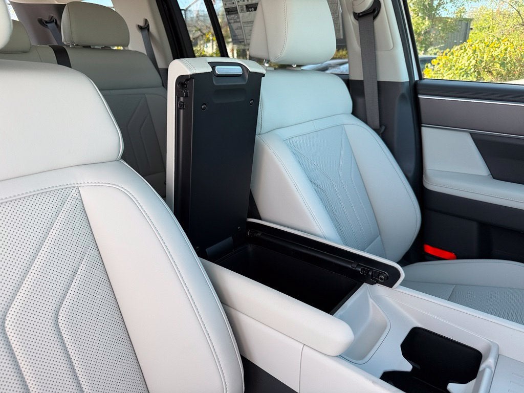 2027 Hyundai SANTA FE HYBRID SEL