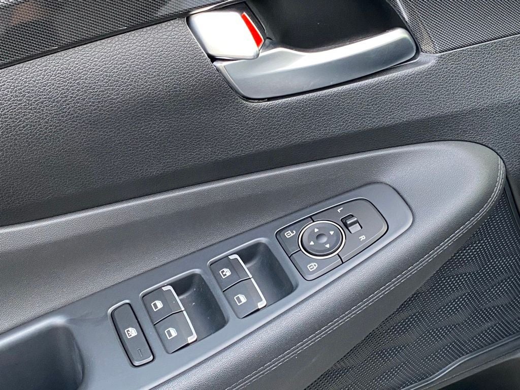 2022 Hyundai SANTA FE SE