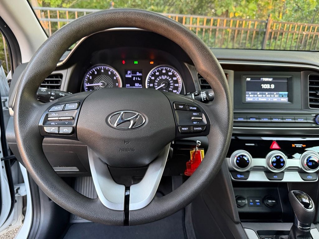2019 Hyundai ELANTRA SE