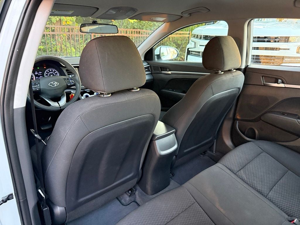 2019 Hyundai ELANTRA SE