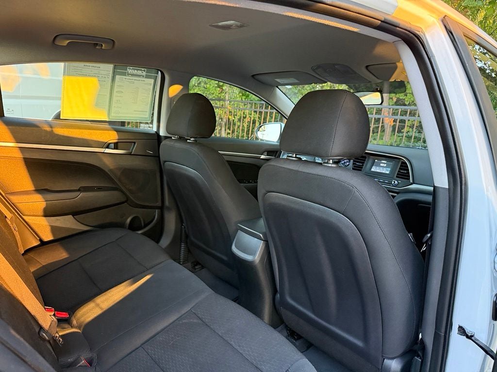2019 Hyundai ELANTRA SE