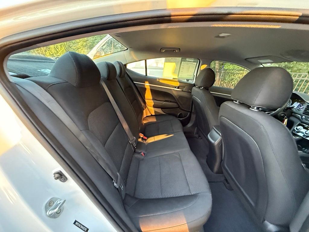 2019 Hyundai ELANTRA SE