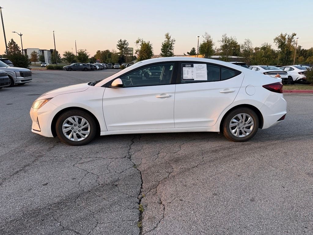 2019 Hyundai ELANTRA SE