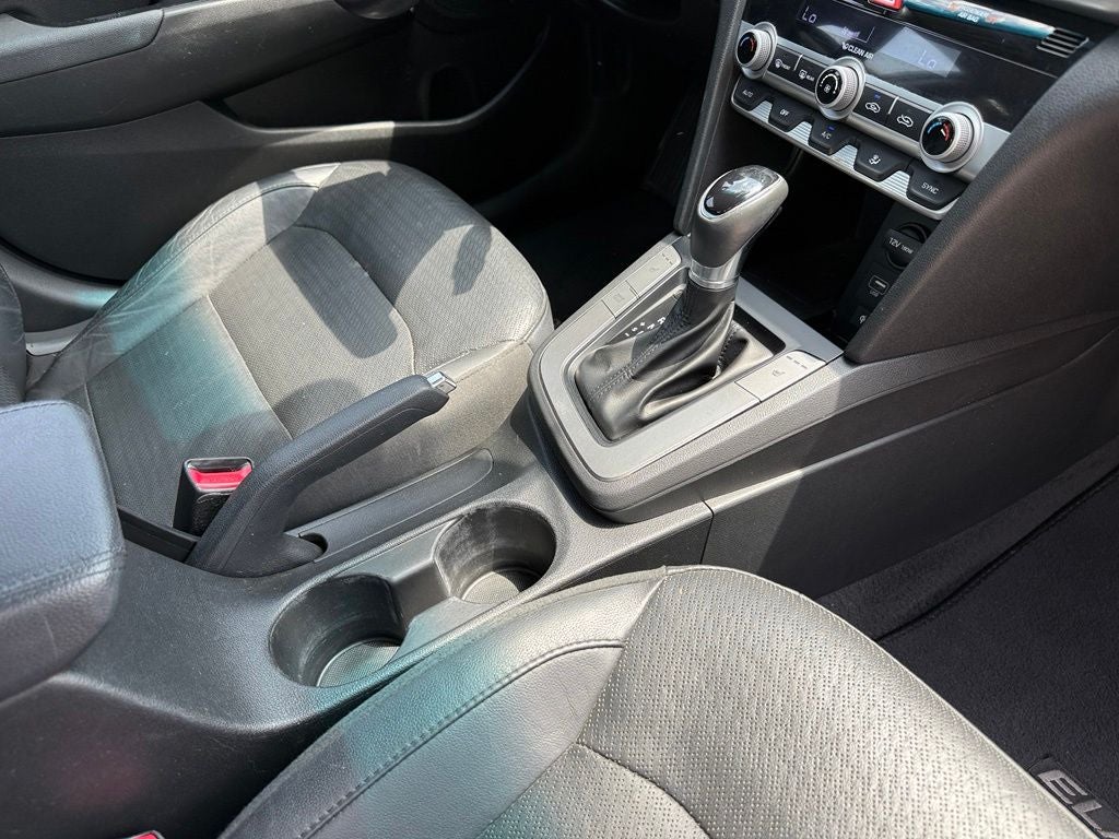 2019 Hyundai ELANTRA Limited