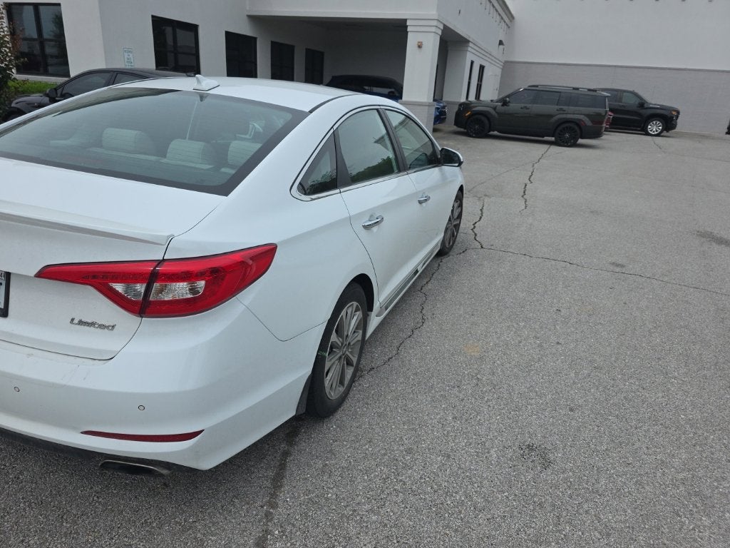 2017 Hyundai SONATA Limited - SUNROOF