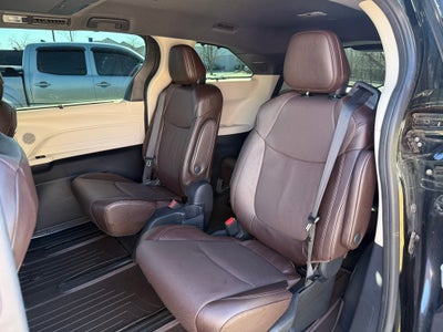 2024 Toyota Sienna Platinum 7 Passenger