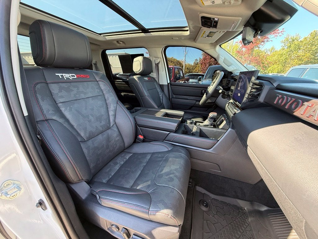 2023 Toyota Tundra Hybrid TRD Pro - 4WD / PANORAMIC SUNROOF