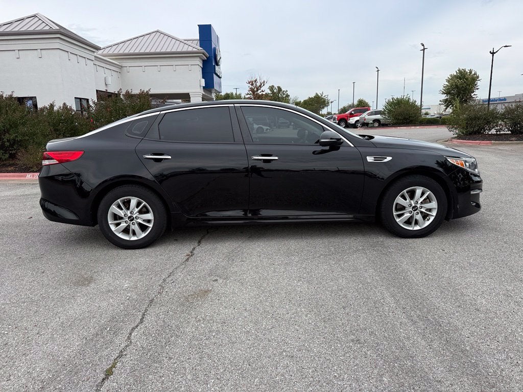 2017 Kia Optima LX - CLEAN CARFAX / ONE OWNER